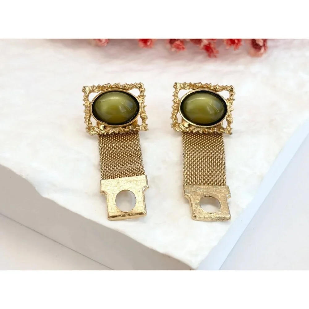 Green Thermoset Midcentury Mesh Wrap Gold Toned Square Vintage Cufflinks
